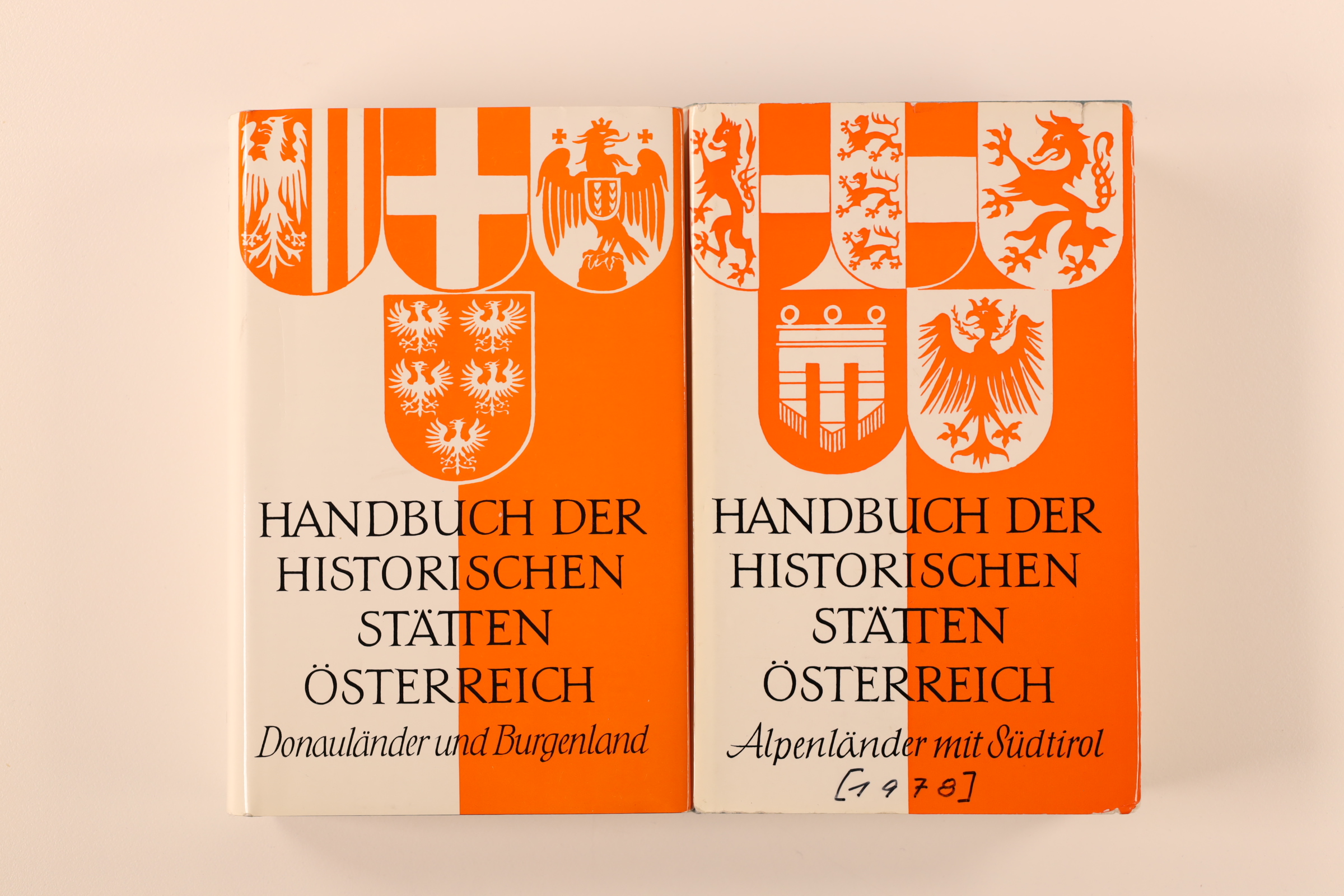 HANDBUCH DER HISTORISCHEN STÄTTEN. Österreich - [Hrsg.]: Huter, Franz