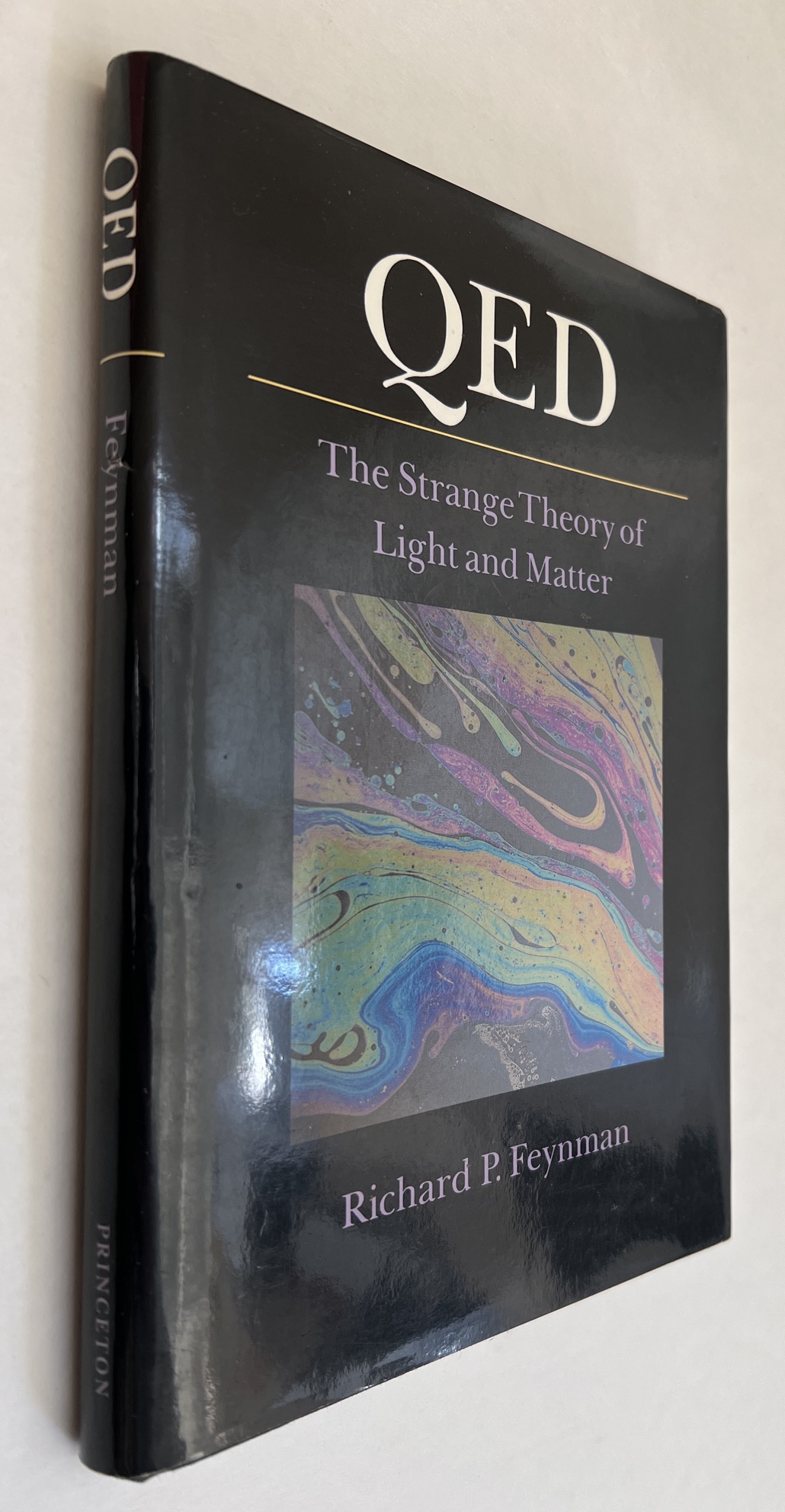 QED: The Strange Theory of Light and Matter - Feynman, Richard P.