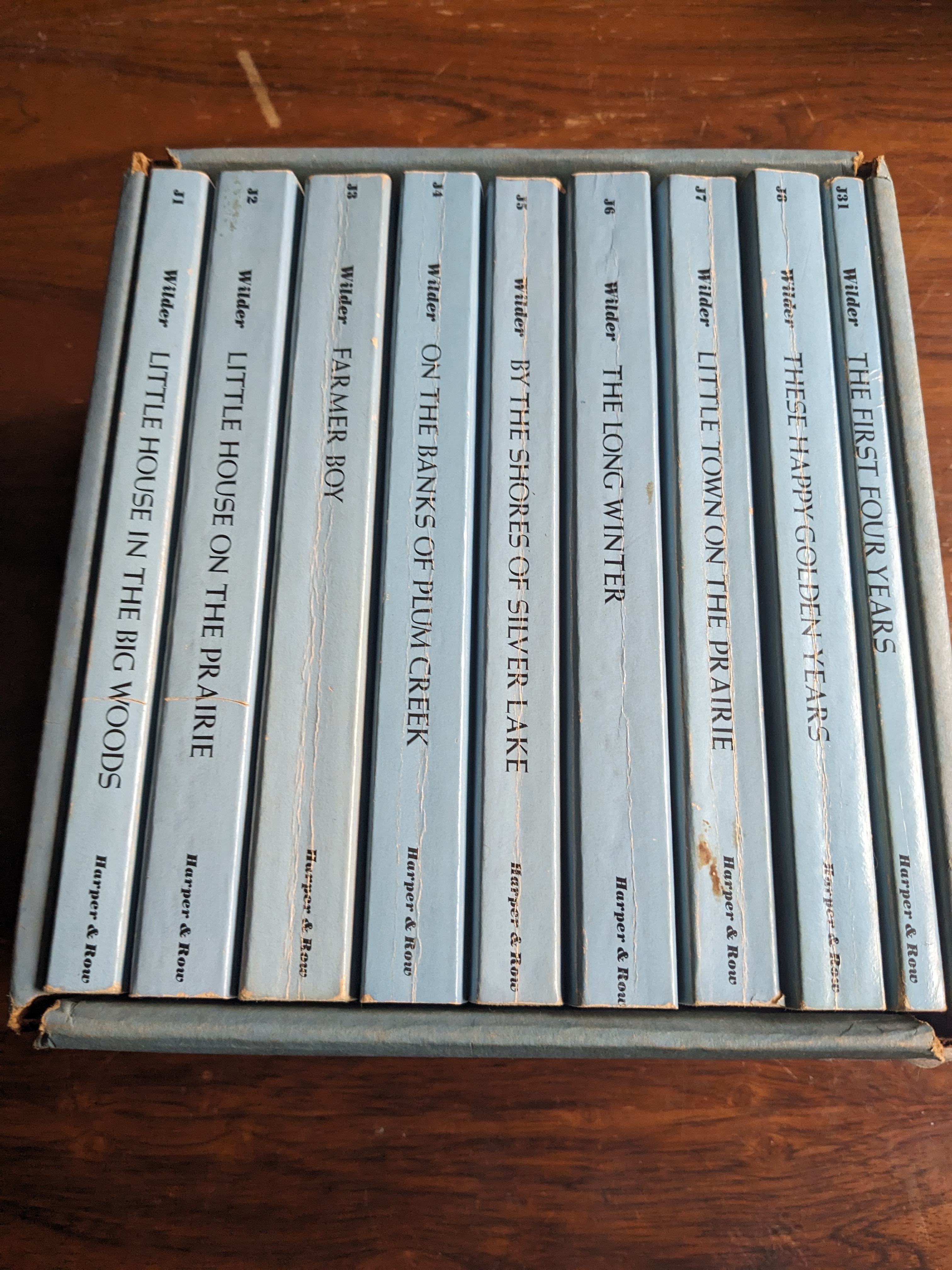 The Complete Set of Laura Ingalls Wilder's Little House Books Wilder, Laura Ingalls [Very Good] [Hardcover]