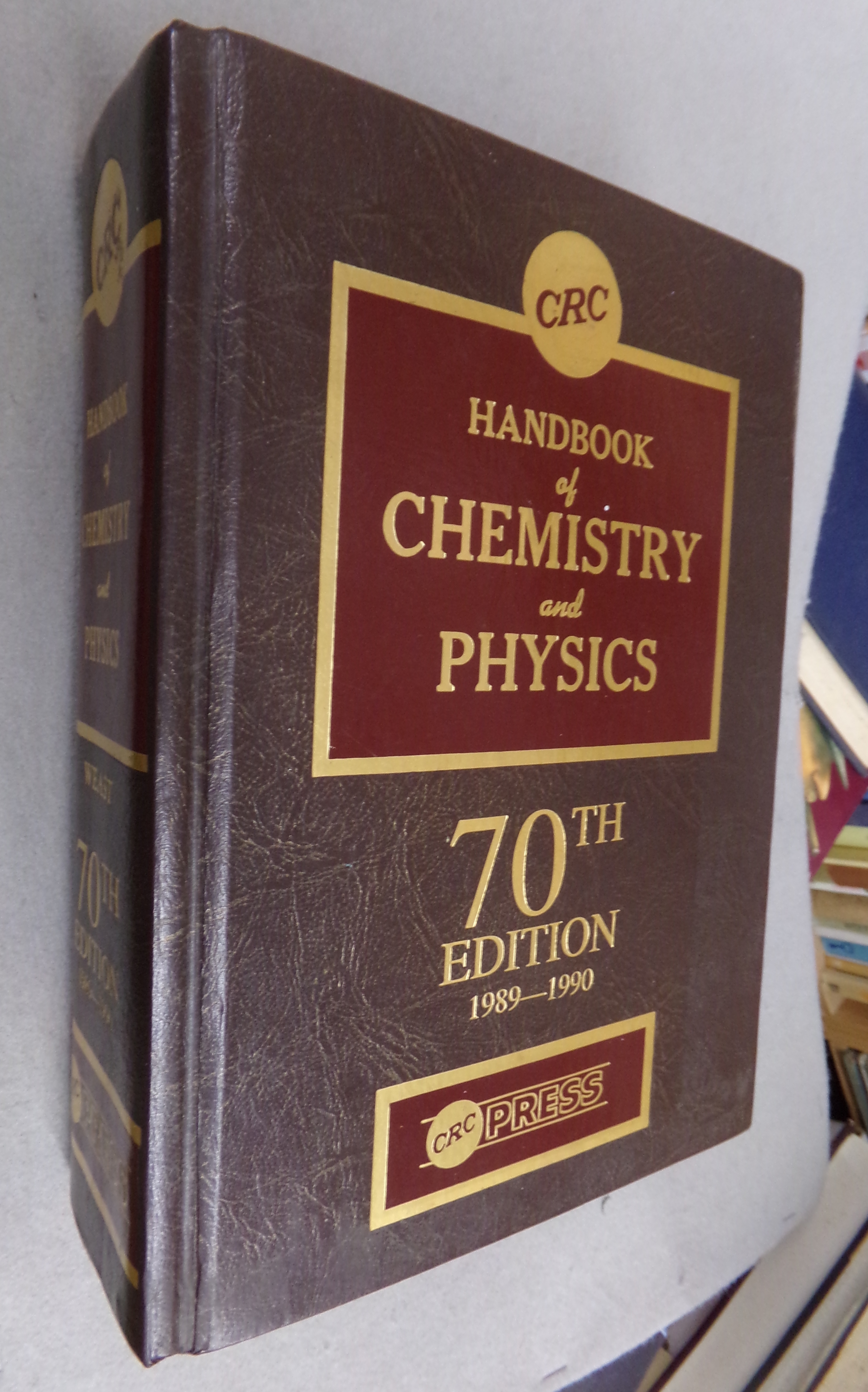 CRC Handbook of Chemistry and Physics: 70th Edition 1989-1990 - Weast, Robert C (Ed-In-Chief)