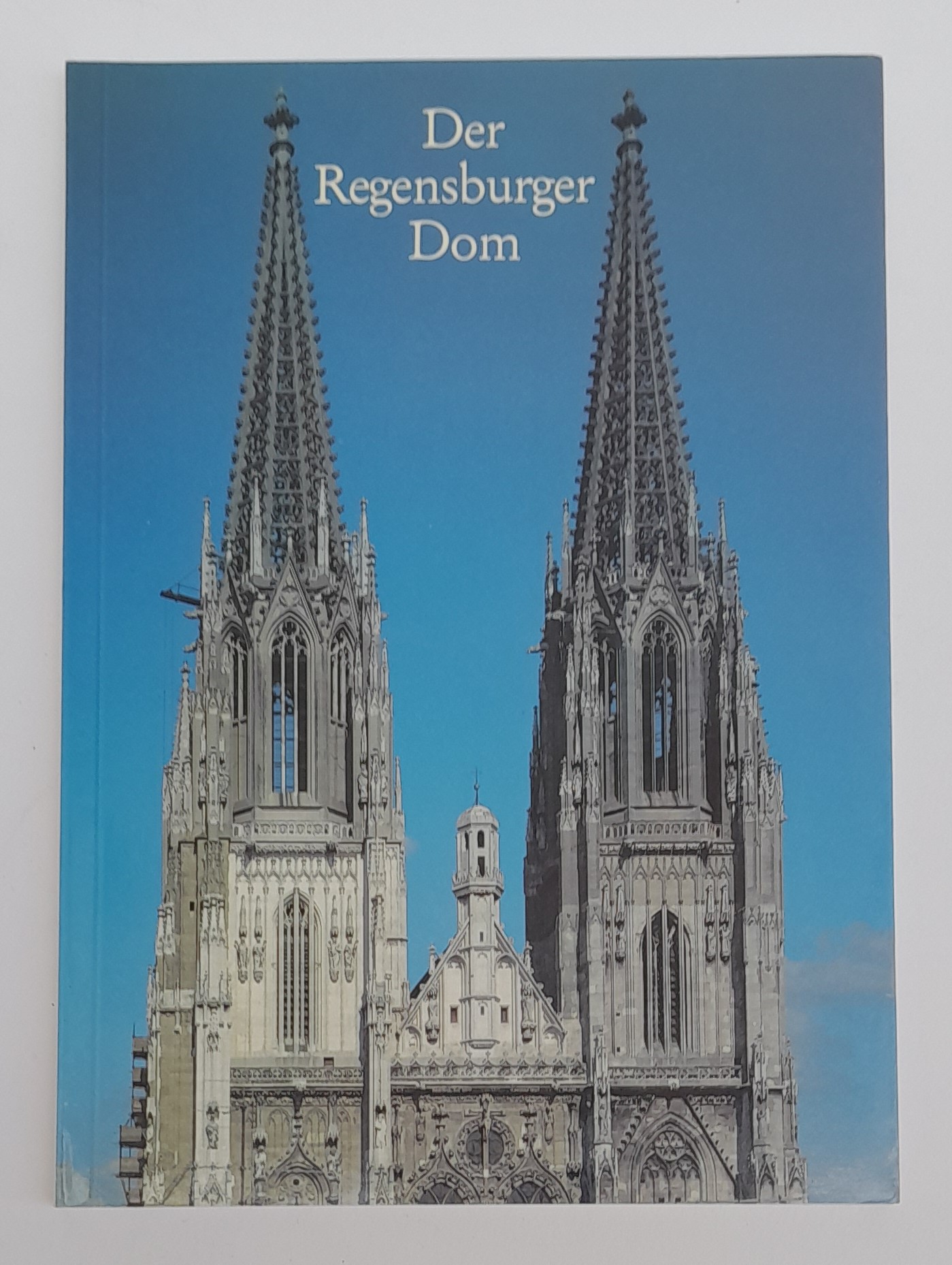 Der Regensburger Dom. Architektur, Plastik, Ausstattung, Glasfenster. Mit zahlr. Abb. - HUbel, Achim / Kurmann, Peter