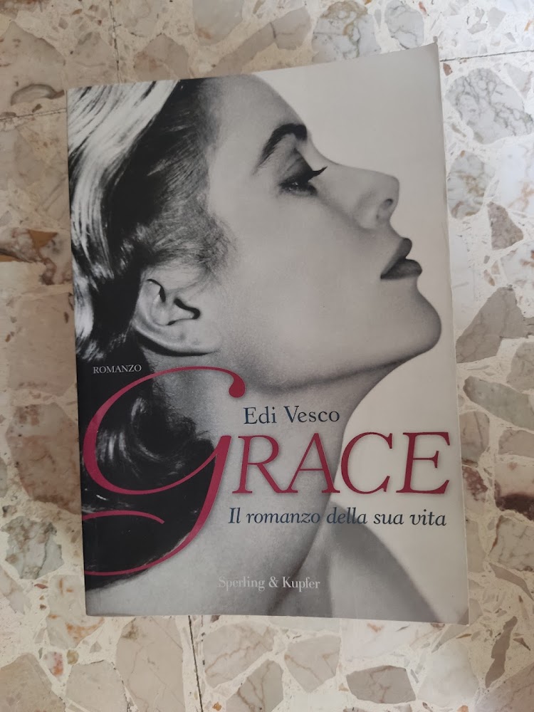 Abebooks Grace: il romanzo della sua vita