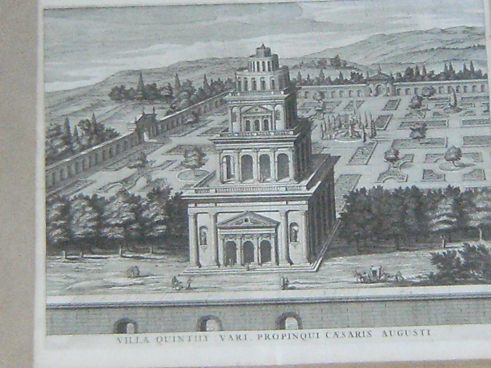 Abebooks Villa Quintily vari propinqui Caesaris Augusti