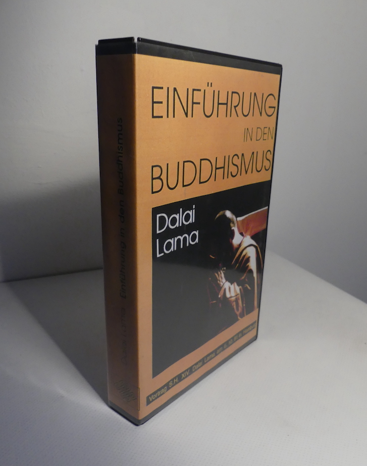 Einführung in den Buddhismus. Vortrag S.H. XIV. Dalai Lma am 6.10.91 in Hamburg. - Dalai Lama