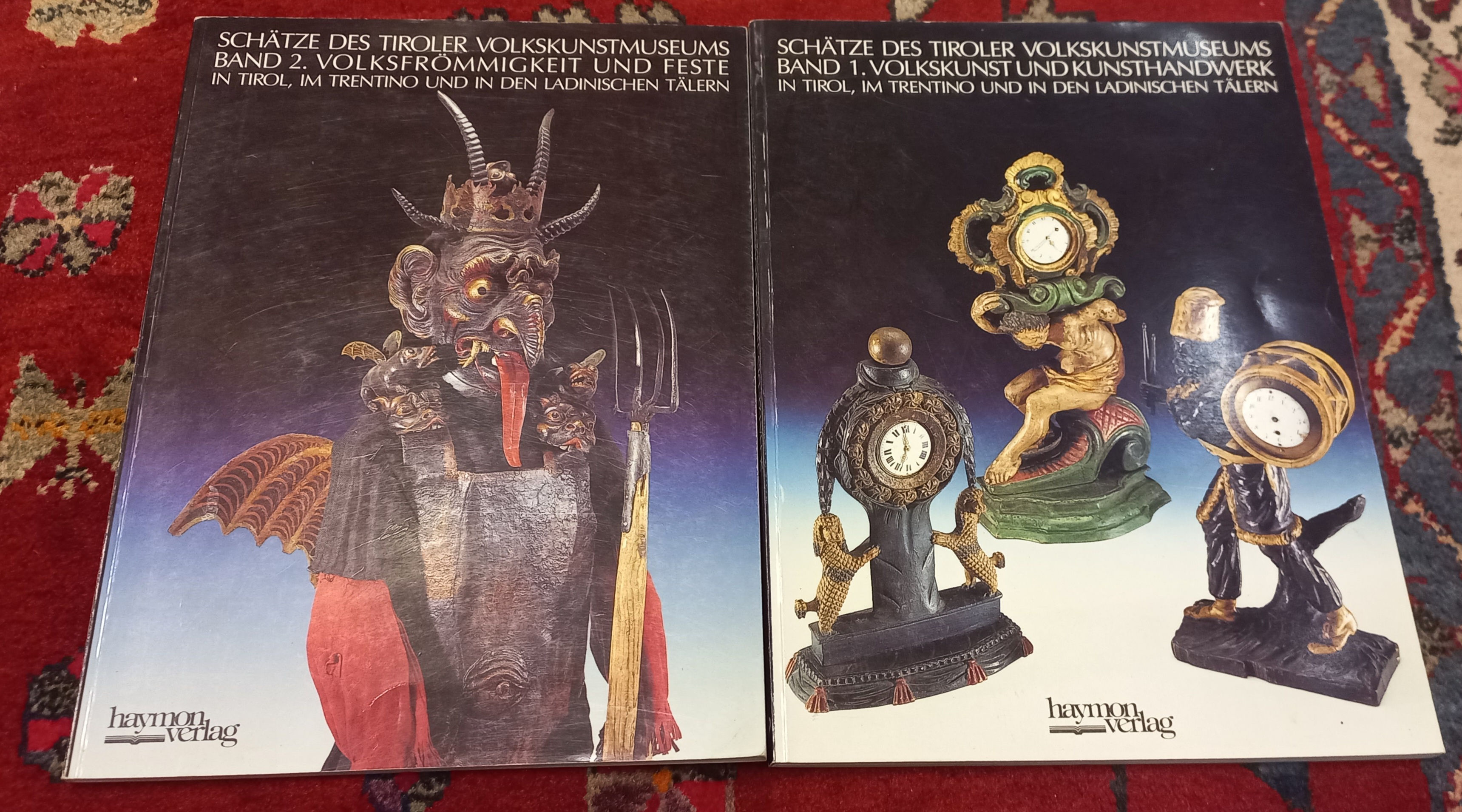 Schätze des Tiroler Volkskunstmuseums; Bd.1 + Bd. 2., Volkskunst und Kunsthandwerk in Tirol + Volksfrömmigkeit und Feste in Tirol, im Trentino und in den ladinischen Tälern: Gut (1992) | Buchhandlung Neues Leben Schätze des Tiroler Volkskunstmuseums; Bd.1 + Bd. 2., Volkskunst und Kunsthandwerk in Tirol + Volksfrömmigkeit und Feste in Tirol, im Trentino und in den ladinischen Tälern: Gut (1992) | Buchhandlung Neues Leben