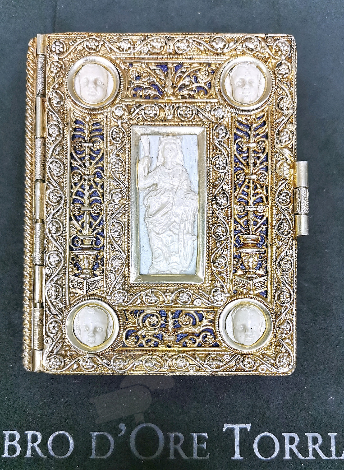 Barberini Hours « Facsimile edition