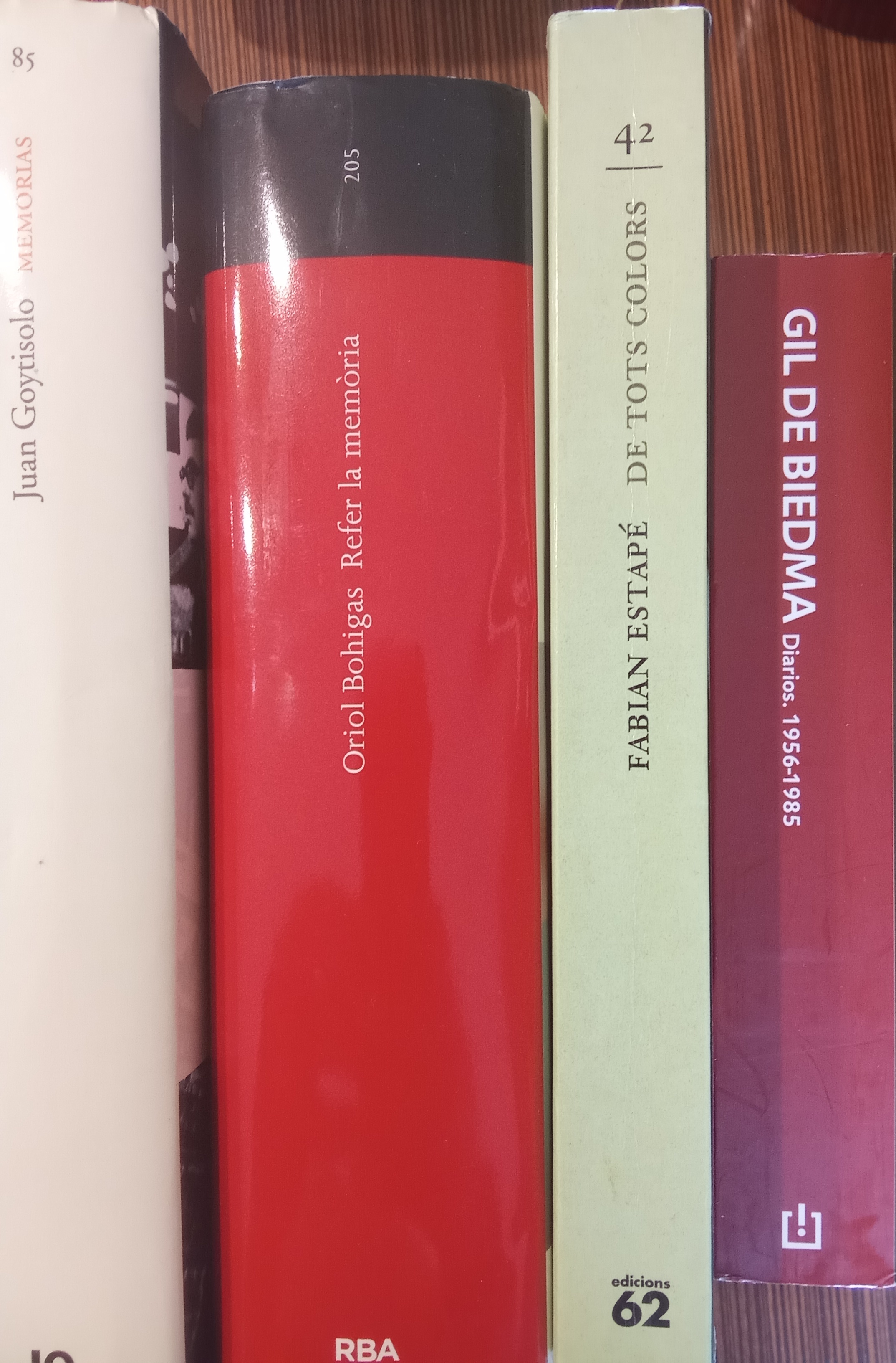 Refer La MemÒRia Di…