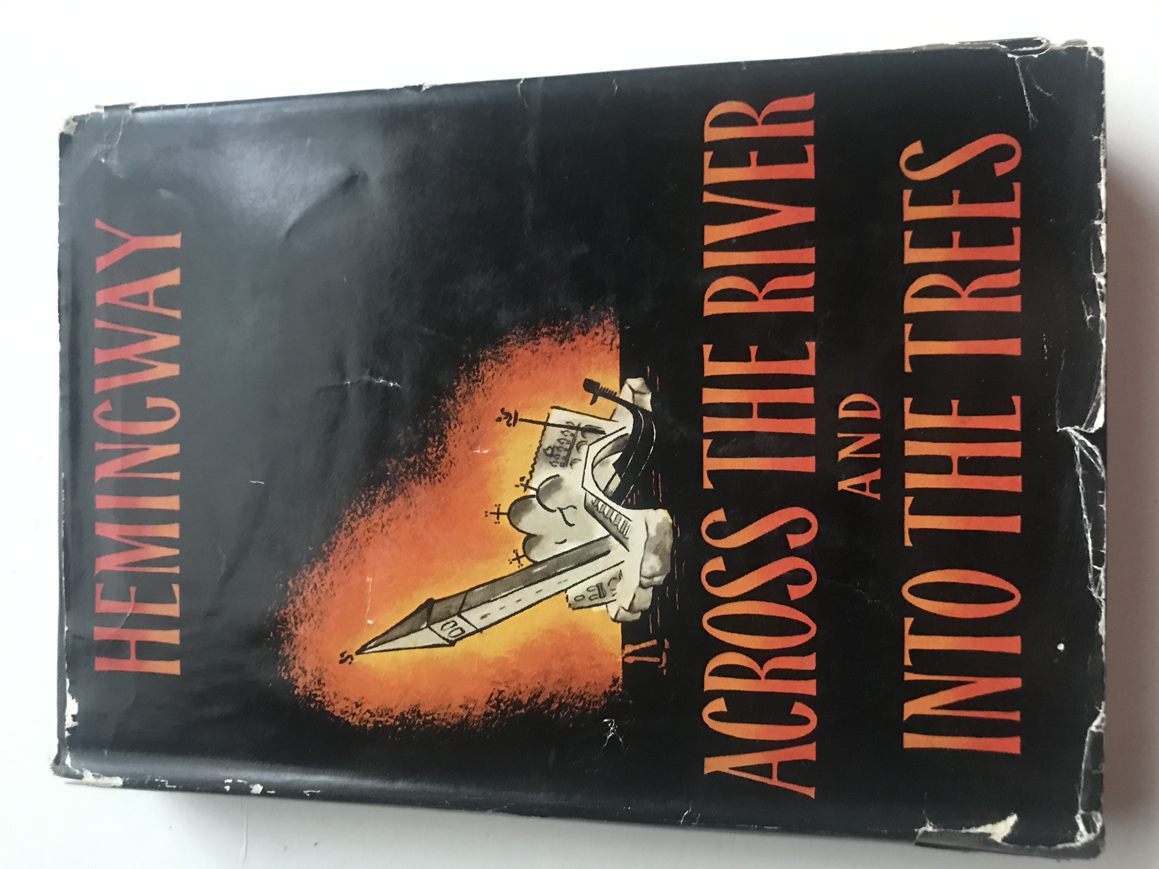 最新情報 AND RIVER THE ACROSS INTO Ernest HEMINGWAY, by TREES THE 洋書、外国語書籍