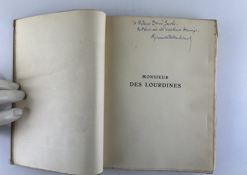 Monsieur des Lourdines. Illustrations de Achener. ENVOI DE L'AUTEUR AU VIOLONCELLISTE BELGE EDOUARD JACOBS. Alphonse de Chateaubriant. [ ] [Couvertur