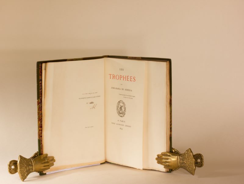 [Signé] Les Trophées. HEREDIA (José Maria de). [Très bon] [Couverture souple]