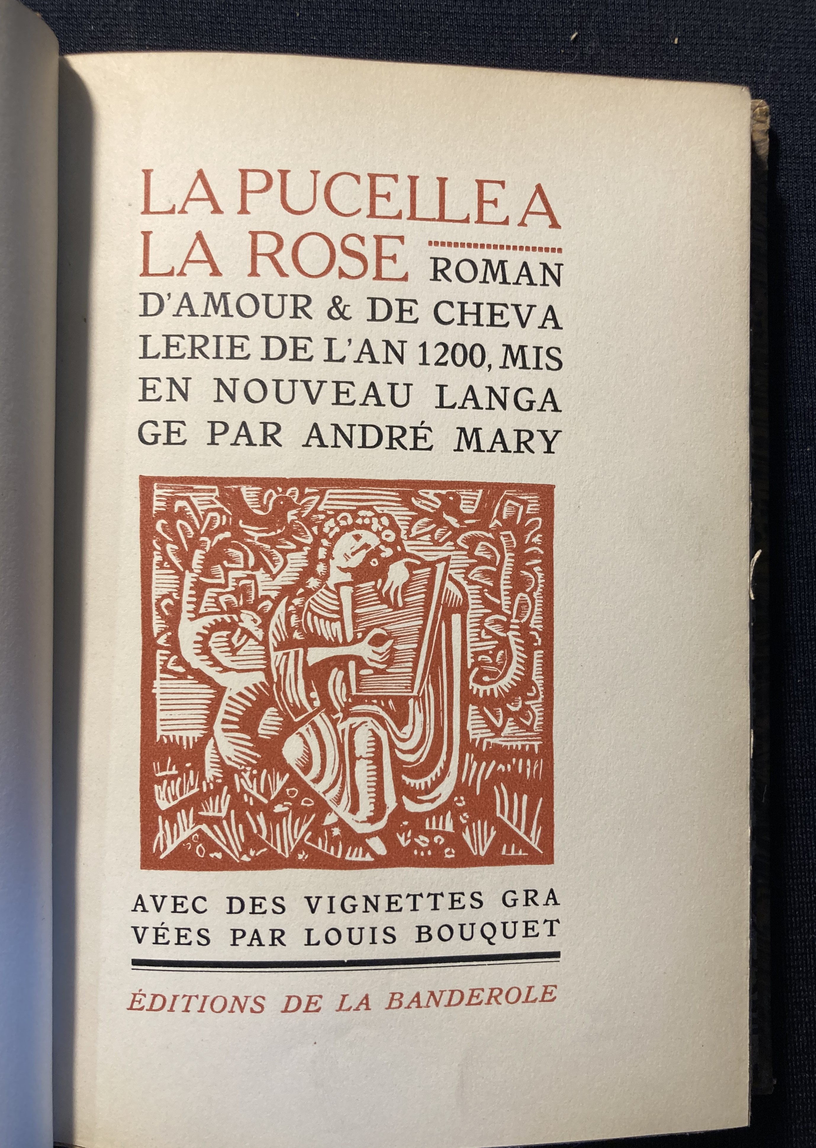 La Pucelle à la rose. MARY André [Bon] [Couverture rigide]