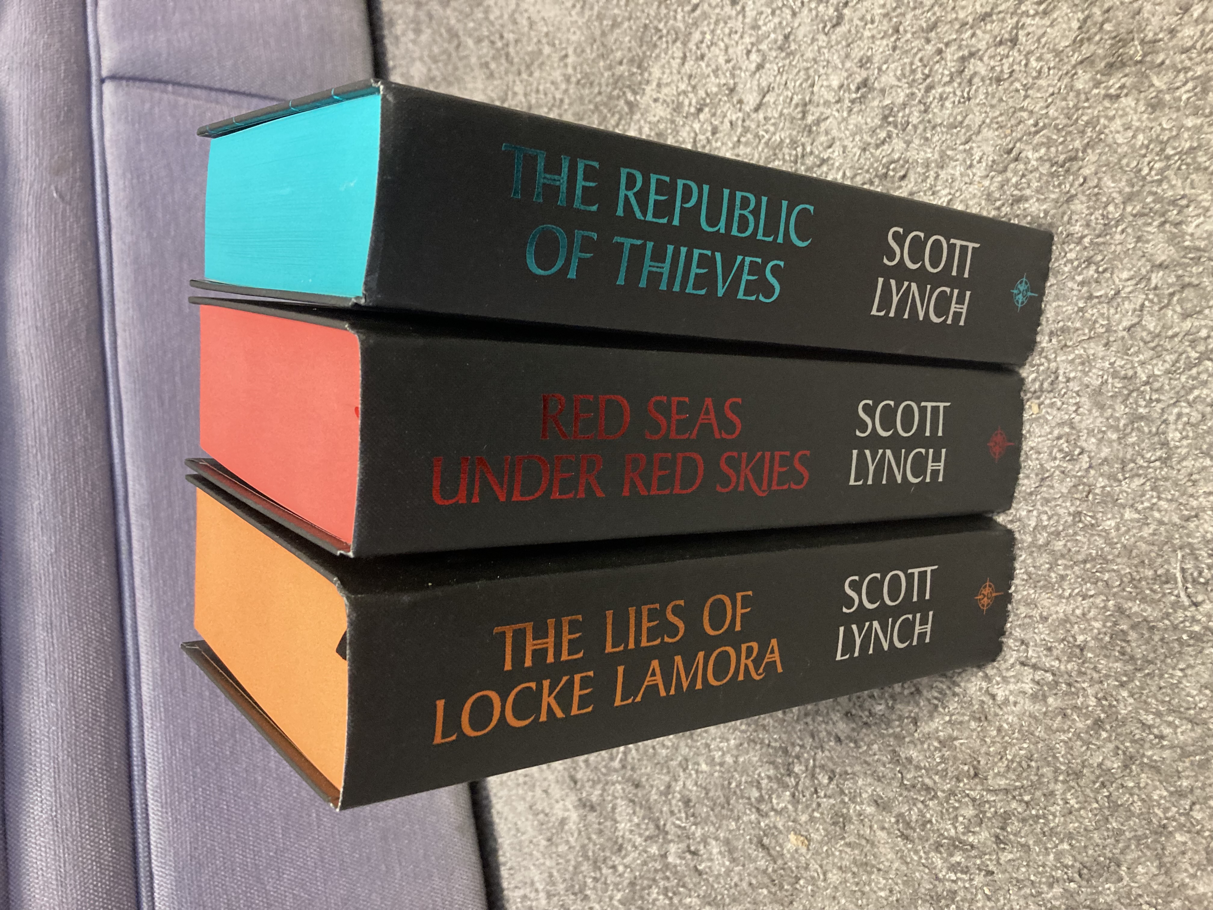 THE GENTLEMAN BASTARD SEQUENCE: THE LIES OF LOCKE LAMORA, RED SEAS