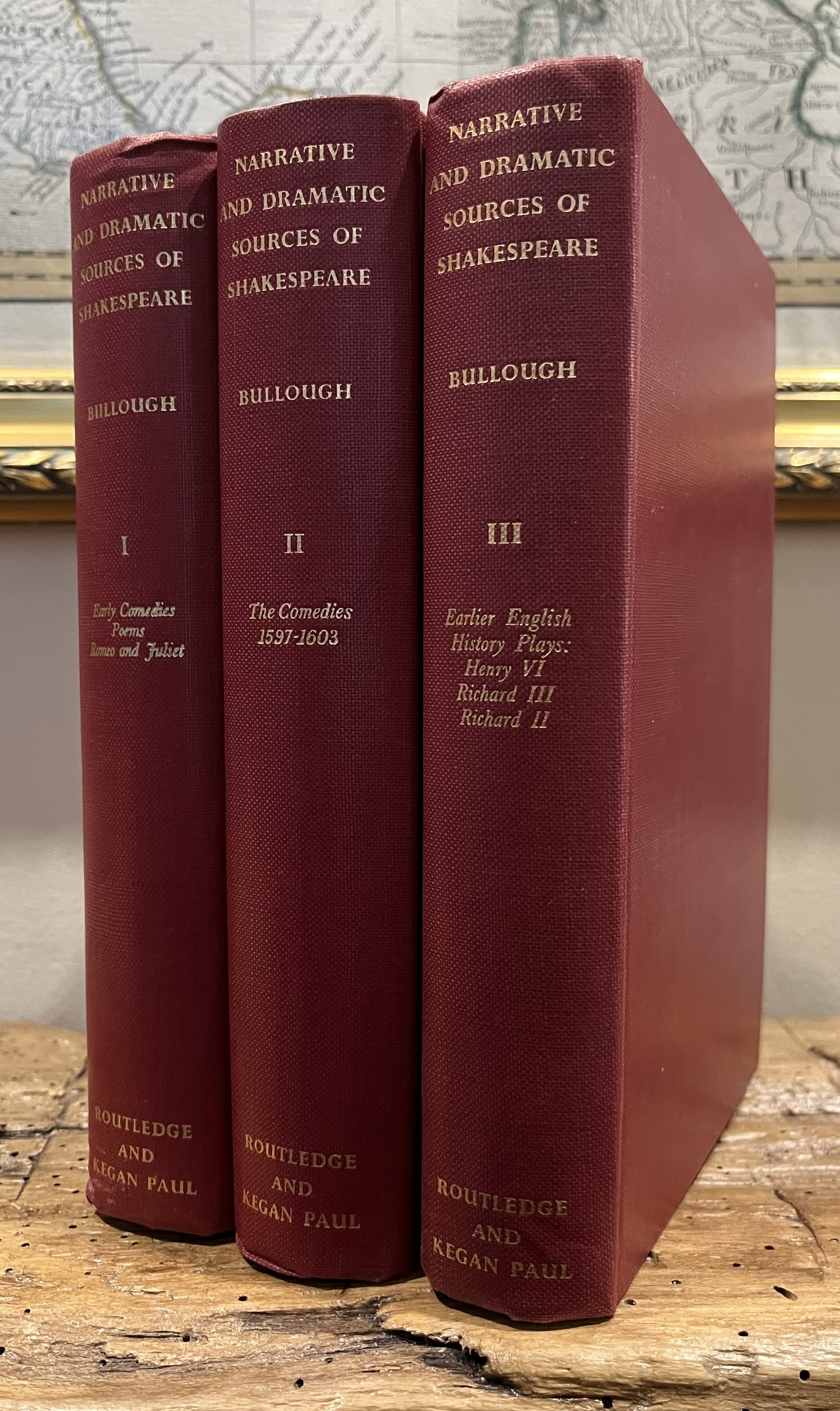 Mirror of Minds by Geoffrey Bullough