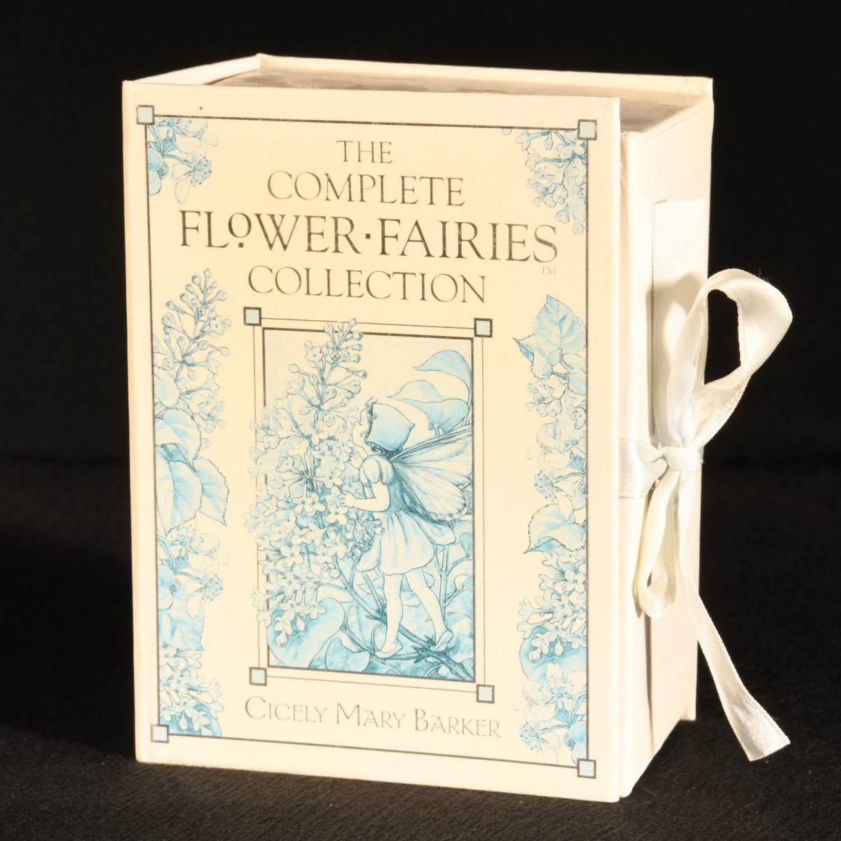 洋書 THE COMPLETE FLOWER-FAIRIES COLLECTION The Complete Book of the Flower Fairies: Barker, Cicely Mary