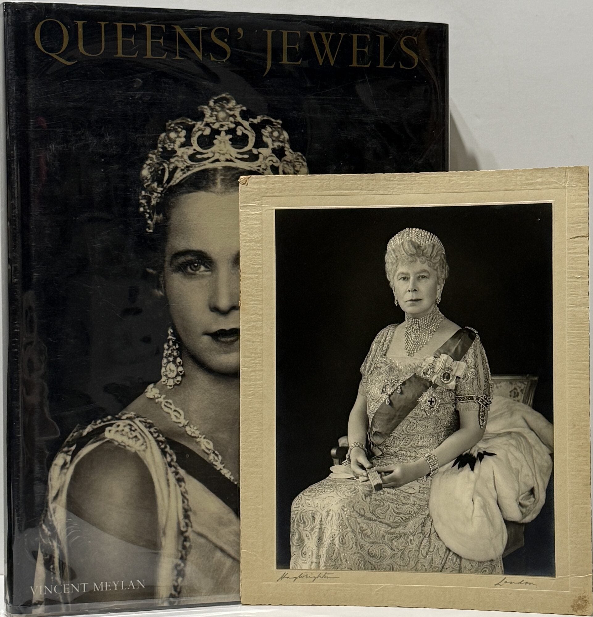 Queens' Jewels by Meylan, Vincent: Near fine. Paper over board