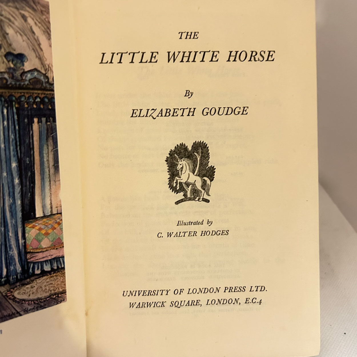The Little White Horse by Goudge (Elizabeth): Very good Hardcover
