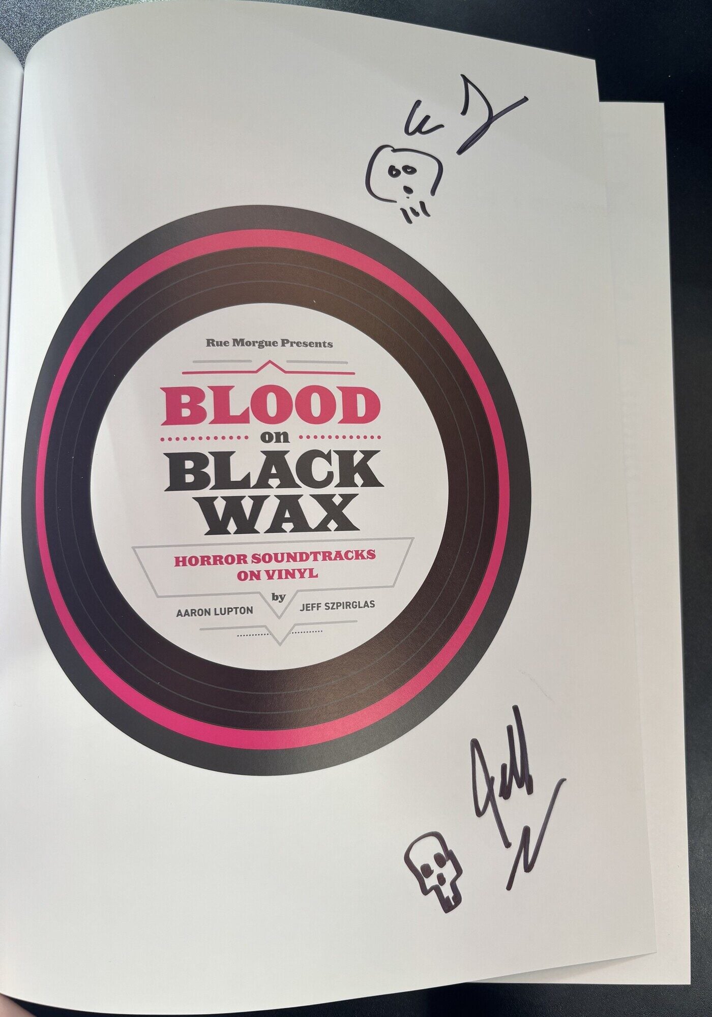 Blood on Black Wax: Horror Soundtracks on Vinyl by Lupton, Aaron 