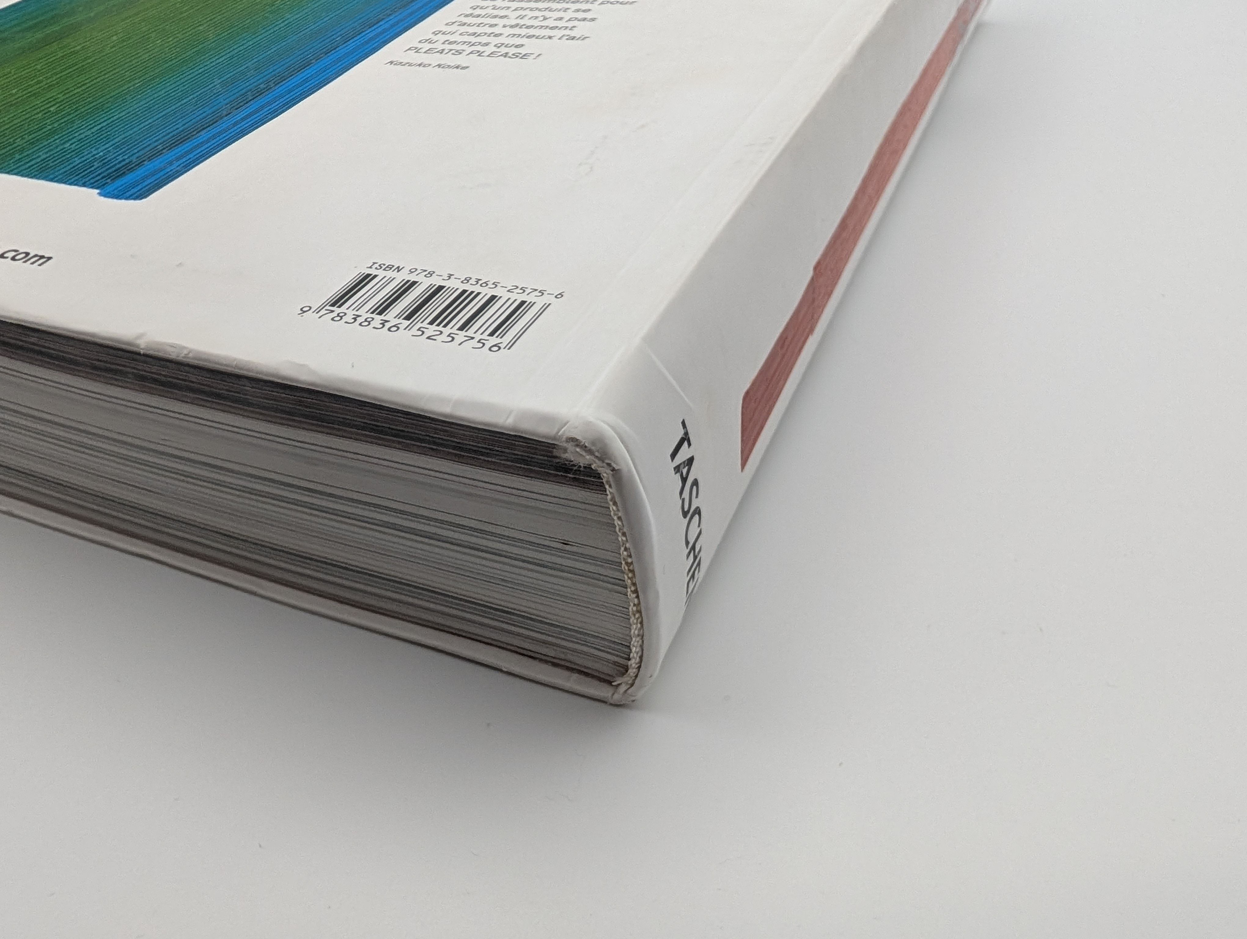 Pleats Please Issey Miyake – AbeBooks