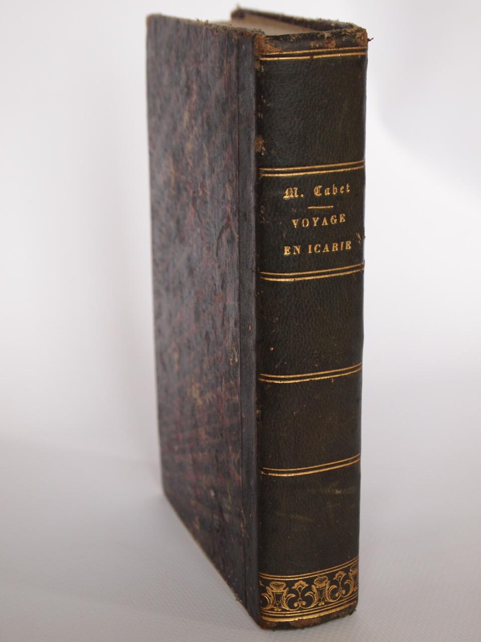 Voyage en Icarie by CABET Etienne Couverture rigide (1845) Librairie