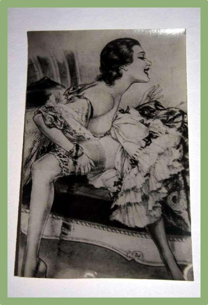 PHOTOGRAPHIE ANCIENNE EROTIQUE N&B. FORMAT CARTE POSTALE. by