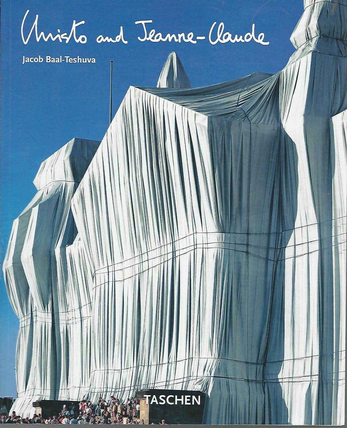 Christo and Jeanne-Claude (Taschen Basic Art Series) by Chrsto 