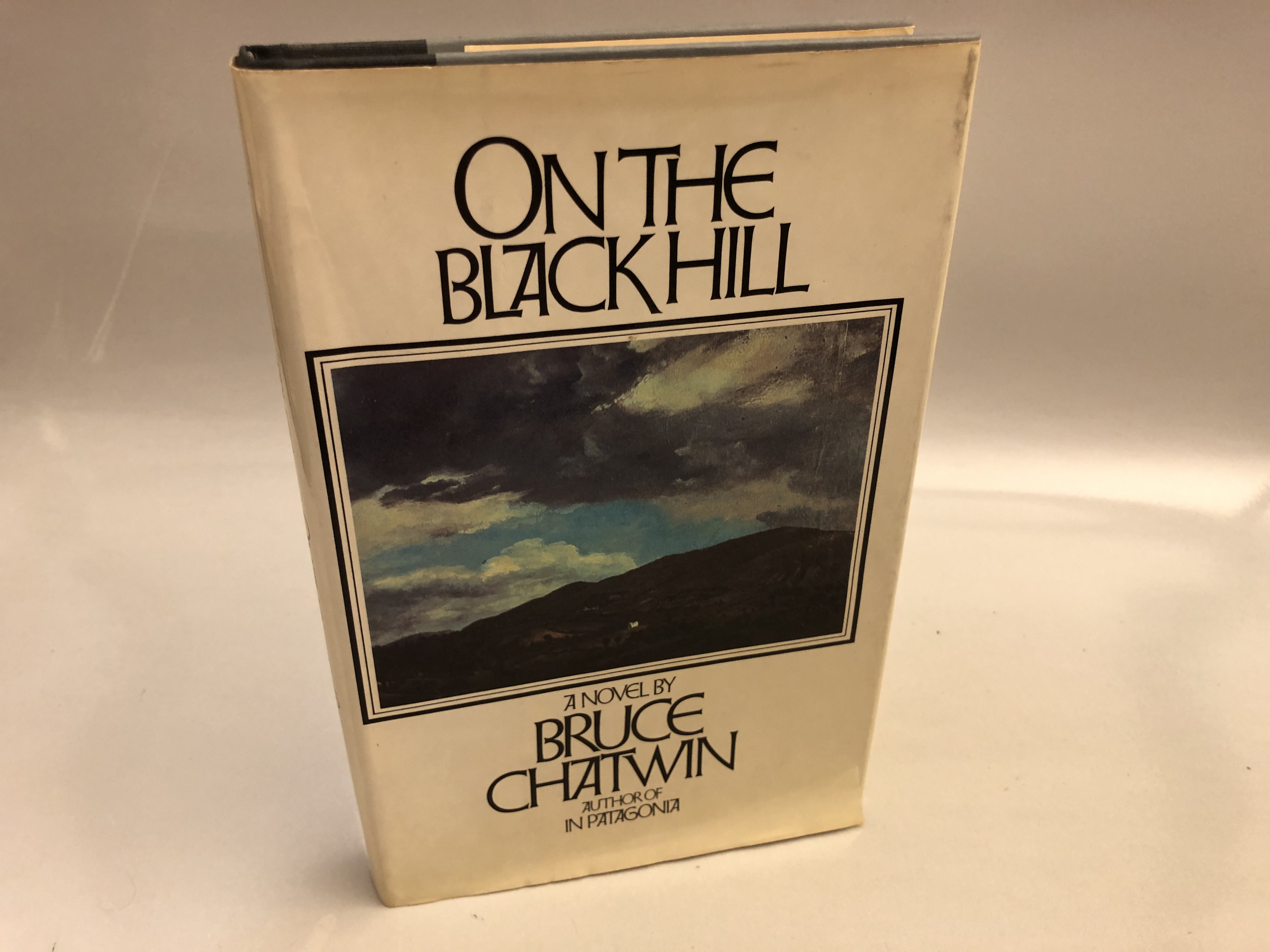On the Black Hill by Chatwin, Bruce: Very Good Hardcover (1983) 1st