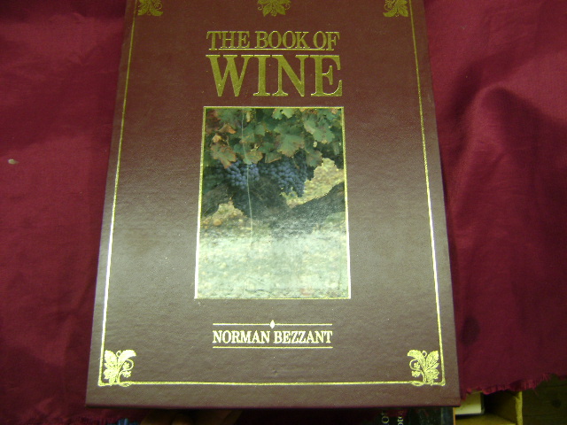 爆買い Wine. of Book The by hard decorated Gilt Norman.: Bezzant, 洋書