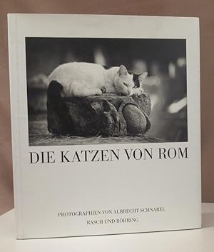 Bild des Verkufers fr Die Katzen von Rom. Photographien von Albrecht Schnabel. zum Verkauf von Dieter Eckert