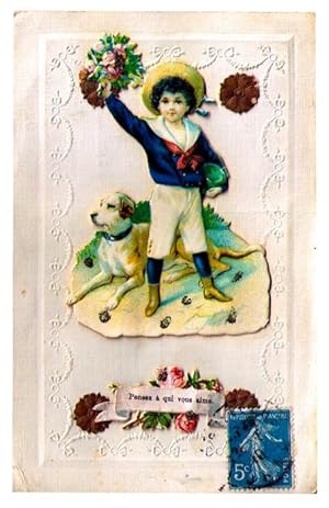 Imagen del vendedor de Carte Postale Ancienne - Gaufre et Dcoupis. Enfant avec chien et fleurs. Message Pensez  qui vous aime. a la venta por JOIE DE LIRE