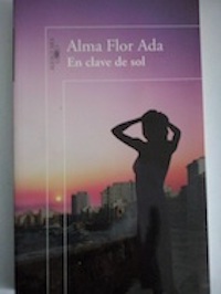 Seller image for En clave de sol for sale by Librera Ofisierra