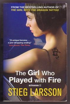 Imagen del vendedor de The Girl Who Played with Fire (Millennium, #2) a la venta por Ray Dertz