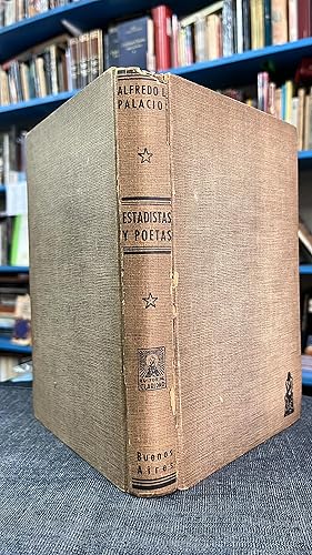 Imagen del vendedor de Estadistas y Poetas a la venta por Librer�a El Pez Volador