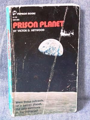 Imagen del vendedor de Prison Planet a la venta por Past Pages