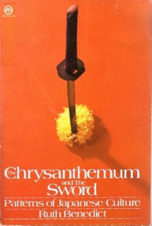 Bild des Verkufers fr The Chrysanthemum and The Sword: Patterns of Japanese Culture zum Verkauf von Round Table Books, LLC