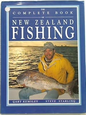 Immagine del venditore per The Complete Book of New Zealand Fishing. venduto da Browse Around Books