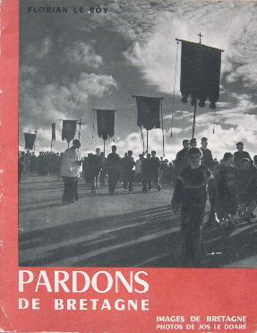 Seller image for Pardons de Bretagne. for sale by Librairie les mains dans les poches