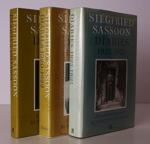 Immagine del venditore per Siegfried Sassoon Diaries 1915-1918 [with] 1920-1922 [with] 1923-1925]. Edited and introduced by Rupert Hart-Davis. [Complete set.] THE DIARIES COMPLETE IN DUSTWRAPPERS venduto da Island Books