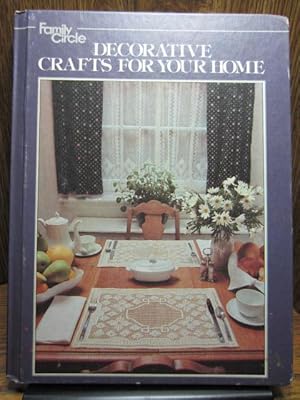 Imagen del vendedor de DECORATIVE CRAFTS FOR YOUR HOME a la venta por The Book Abyss
