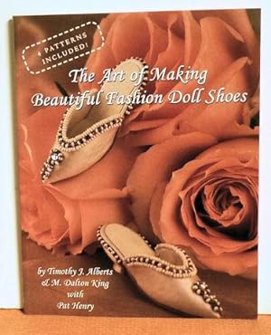 Imagen del vendedor de The Art of Making Beautiful Fashion Doll Shoes a la venta por Jans Collectibles: Vintage Books
