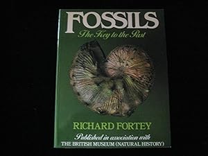 Immagine del venditore per FOSSILS: The Key to the Past venduto da HERB RIESSEN-RARE BOOKS