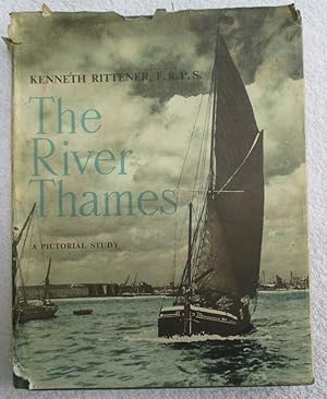 Image du vendeur pour The River Thames - A Pictorial Study mis en vente par Glenbower Books