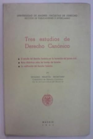 Seller image for TRES ESTUDIOS DE DERECHO CANONICO for sale by Libreria Jimenez (Libreria A&M Jimenez)