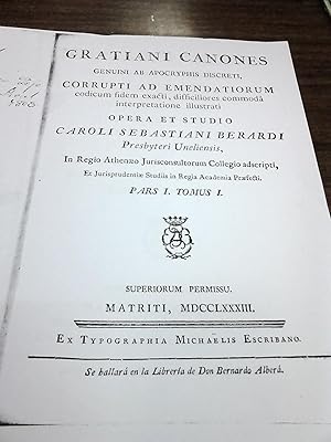 Bild des Verkufers fr GRATIANI CANONES GENUINI AB APOCRYPHIS DISCRETI, CORRUPTI AD EMENDATIORUM codicum fidem exacti. difficiliores commod interpretatione illustrati. OPERA ET STUDIO zum Verkauf von Libreria Jimenez (Libreria A&M Jimenez)