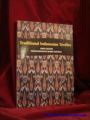 Bild des Verkufers fr Traditional Indonesian textiles. zum Verkauf von BOOKSELLER  -  ERIK TONEN  BOOKS