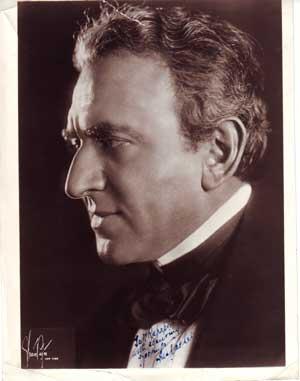 Imagen del vendedor de Autographed Photo portrait of Louis Kaufman Anspacher (1878 - 1947). a la venta por Wittenborn Art Books