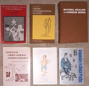 Immagine del venditore per Veith, Ilza, The Yellow Emperor's Classic of Internal Medicine. / Dharma, Chinese geneeskrachtige planten. / Otsuka, Natural Healing with Chinese Herbs. / Chang HM, Advances in Chinese Medicinal Materials Research. / Mann, Acupuncture. The Ancient Chinese Art of Healing. / Lo Chi Kwong, Acupuncture in clinical practice. venduto da Antiquariat Johann Forster