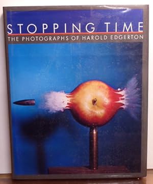 Bild des Verkufers fr STOPPING TIME: THE PHOTOGRAPHS OF HAROLD EDGERTON zum Verkauf von RON RAMSWICK BOOKS, IOBA