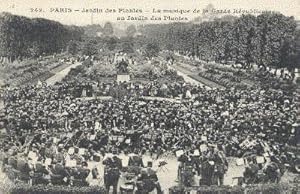 Paris, (s/w): Jardin des Plantes - La musique de la Garde Rèpublicaine au Jardin des Plantes.