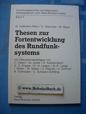 Immagine del venditore per Thesen zur Fortentwicklung des Rundfunksystems. W. Hoffmann-Riem . Mit Diskussionsbeitr. von C. Detjen ., Forschungsberichte und Materialien ; Bd. 4 venduto da Antiquariat BehnkeBuch