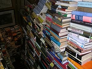 A MOST ATTRACTIVE COLLECTION OF 5,000 HARDBACK BOOKS ON MANY SUBJECTS IDEAL FOR A COLLECTOR, BOOK...